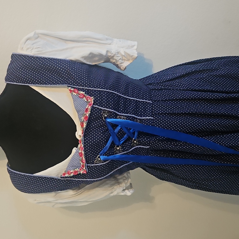 Glory Star Oktoberfest Dress - Picture 7 of 11
